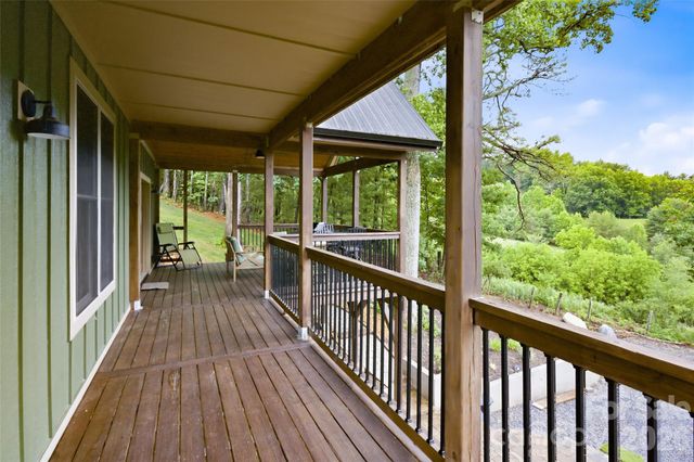 211 Wimbledon Court, Leicester, NC 28748