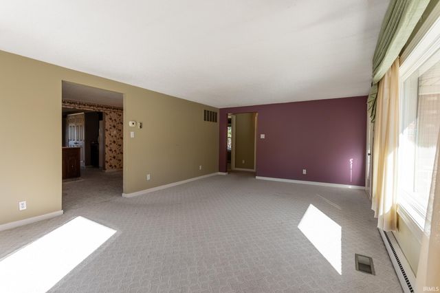 5460 N Broadway Street, Huntington, IN 46750