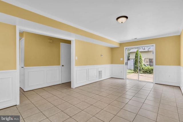 5566 SAINT CHARLES DR, Woodbridge, VA 22193