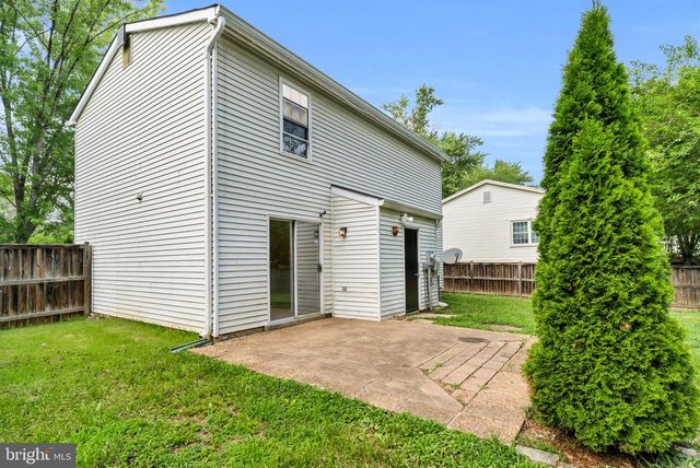 5566 SAINT CHARLES DR, Woodbridge, VA 22193
