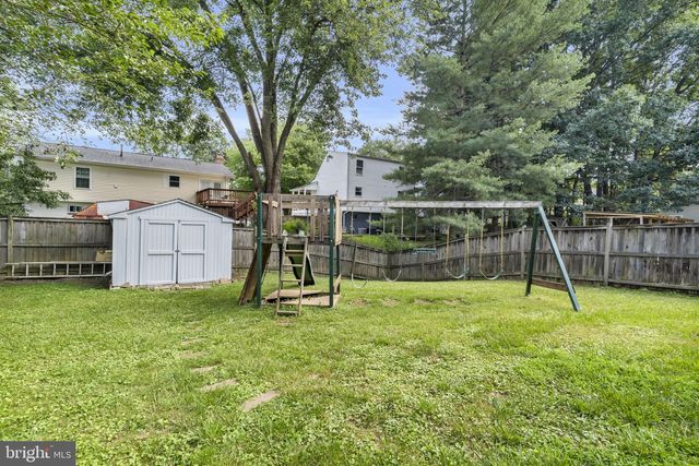 5566 SAINT CHARLES DR, Woodbridge, VA 22193