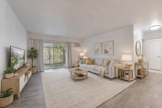 2A E DUNDEE QUARTER Drive 208, Palatine, IL 60074