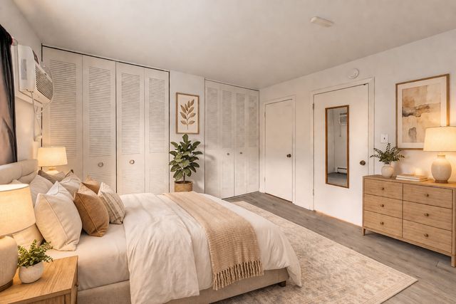 2A E DUNDEE QUARTER Drive 208, Palatine, IL 60074