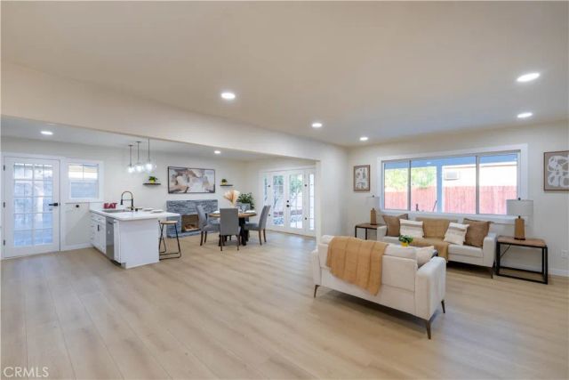 8584 Camelia, Riverside, CA 92504