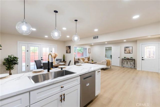 8584 Camelia, Riverside, CA 92504