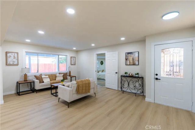 8584 Camelia, Riverside, CA 92504