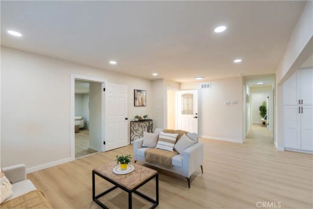 8584 Camelia, Riverside, CA 92504