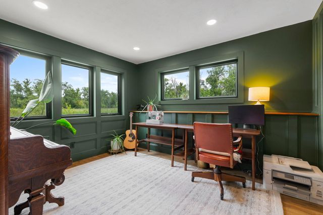 8870 202nd Street N, Forest Lake, MN 55025
