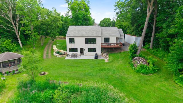 8870 202nd Street N, Forest Lake, MN 55025