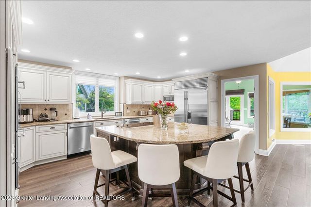 410 W Spring Meadows Lane, Dewitt, MI 48820