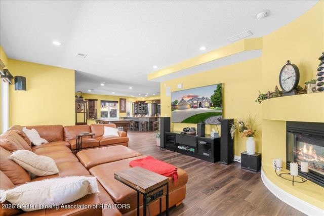 410 W Spring Meadows Lane, Dewitt, MI 48820
