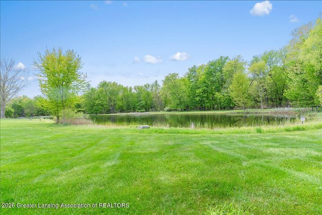 410 W Spring Meadows Lane, Dewitt, MI 48820