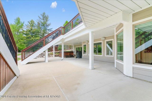 410 W Spring Meadows Lane, Dewitt, MI 48820