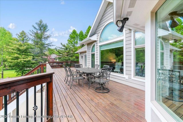 410 W Spring Meadows Lane, Dewitt, MI 48820