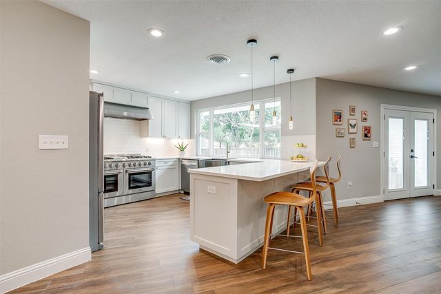 4144 Whitfield Avenue, Fort Worth, TX 76109