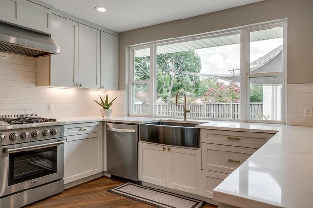 4144 Whitfield Avenue, Fort Worth, TX 76109