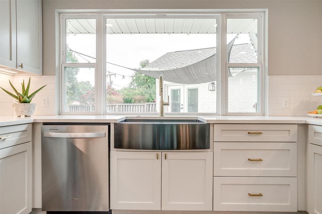 4144 Whitfield Avenue, Fort Worth, TX 76109