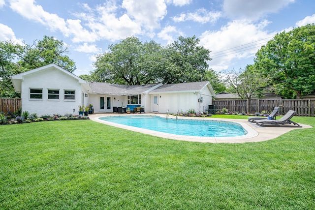 4144 Whitfield Avenue, Fort Worth, TX 76109