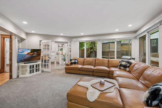 2510 W 22nd Street, Minneapolis, MN 55405