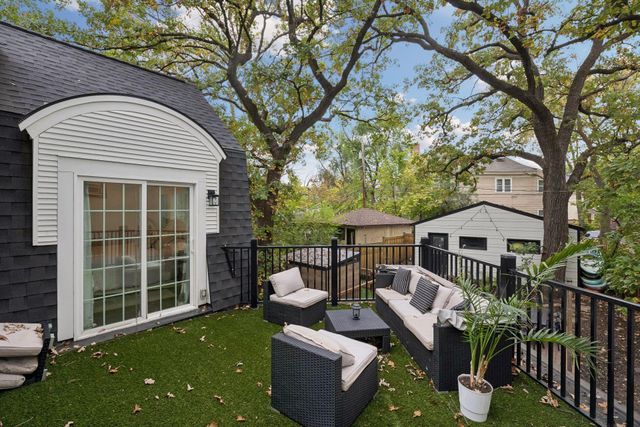 2510 W 22nd Street, Minneapolis, MN 55405