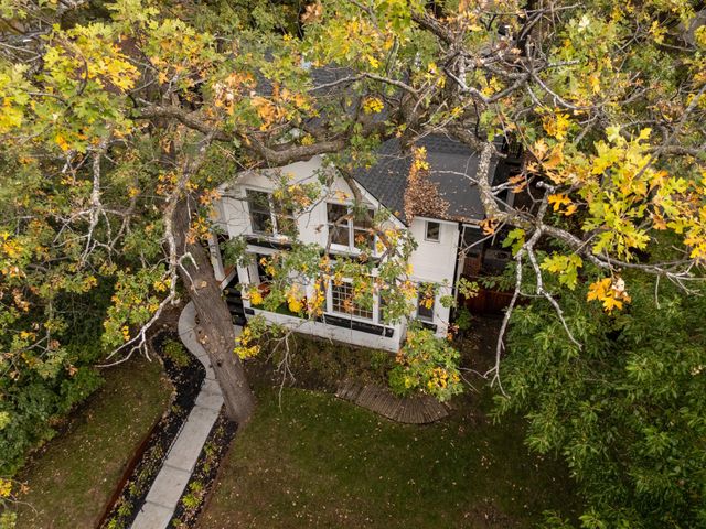 2510 W 22nd Street, Minneapolis, MN 55405