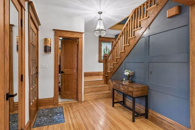 2510 W 22nd Street, Minneapolis, MN 55405