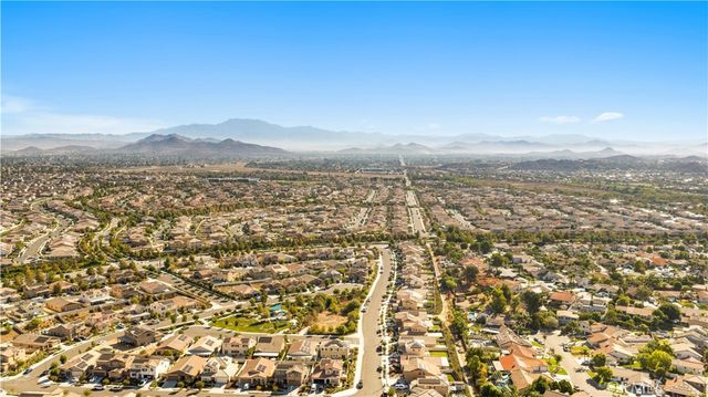 24083 Dusty Trail Way, Menifee, CA 92587