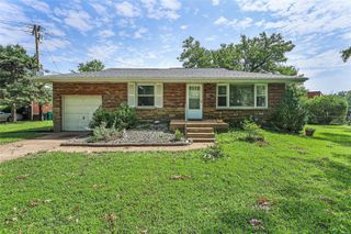 1041 Chambers Road, St Louis, MO 63137