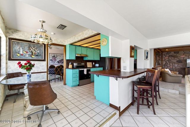 200 Rose Drive, Cocoa Beach, FL 32931