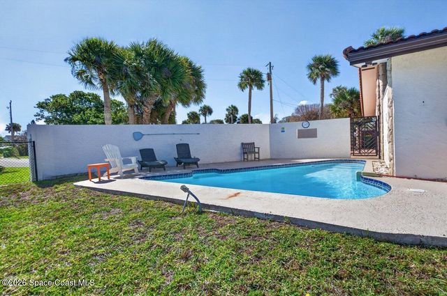 200 Rose Drive, Cocoa Beach, FL 32931