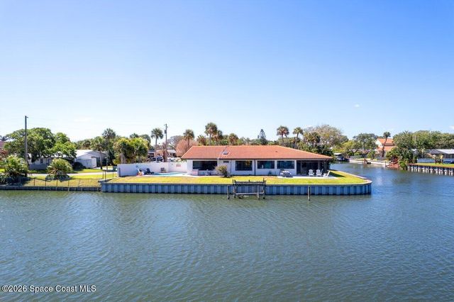 200 Rose Drive, Cocoa Beach, FL 32931