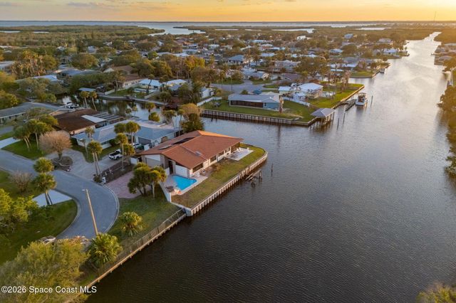 200 Rose Drive, Cocoa Beach, FL 32931