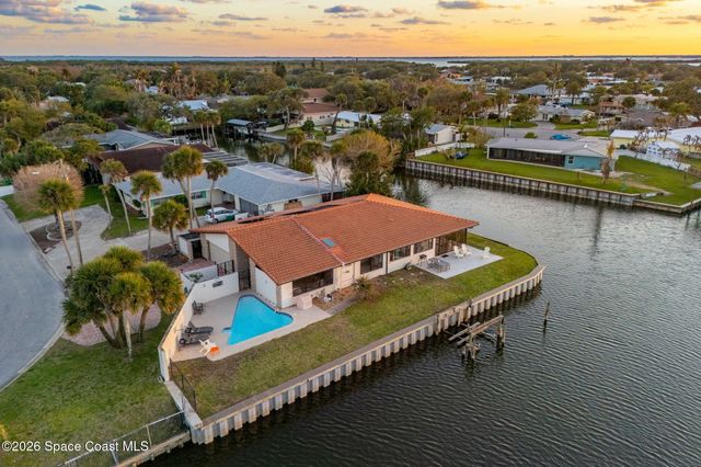 200 Rose Drive, Cocoa Beach, FL 32931