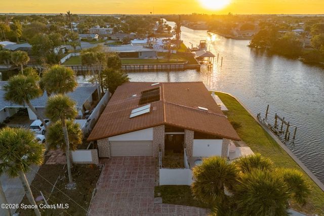 200 Rose Drive, Cocoa Beach, FL 32931
