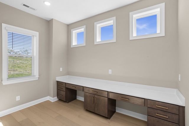 5957 Hunt Valley Drive, Spring Hill, TN 37174