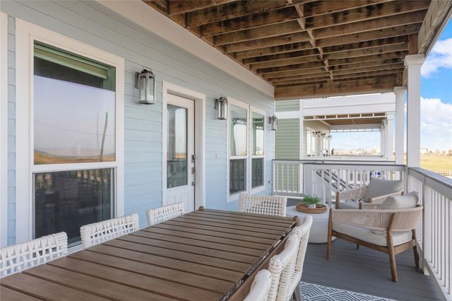 11372 Starfish Drive, Galveston, TX 77554