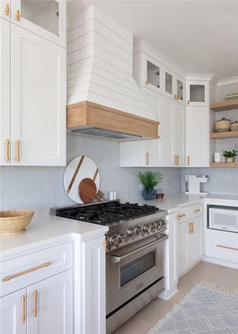 11372 Starfish Drive, Galveston, TX 77554