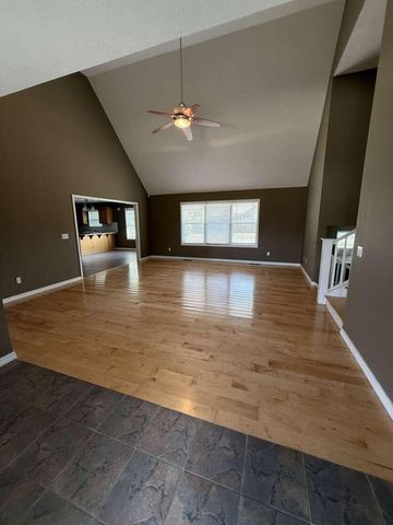 510 E Grace Street, Republic, MO 65738