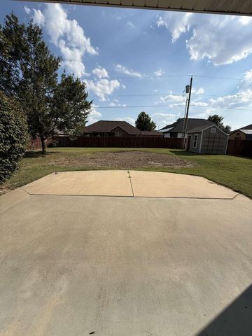 510 E Grace Street, Republic, MO 65738