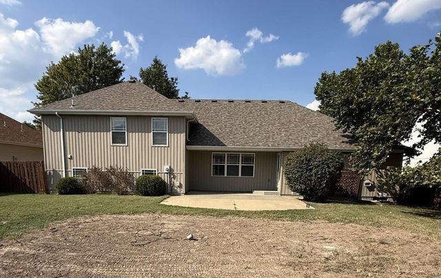 510 E Grace Street, Republic, MO 65738