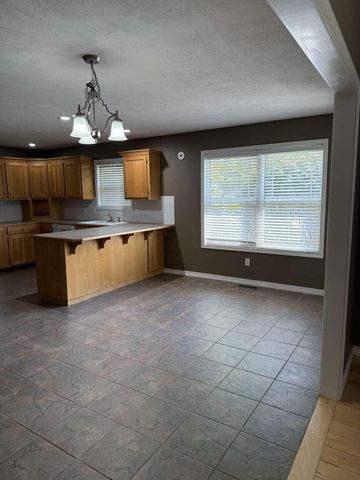 510 E Grace Street, Republic, MO 65738