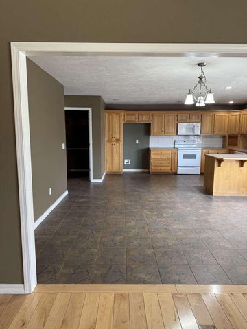 510 E Grace Street, Republic, MO 65738