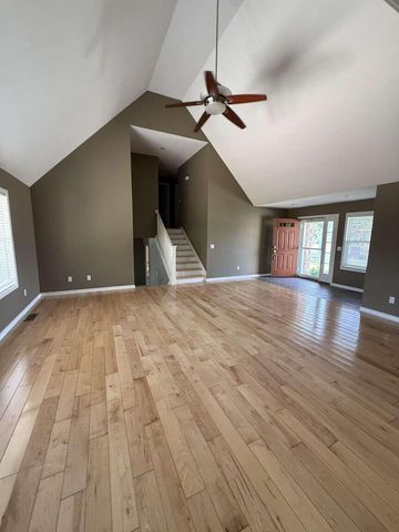 510 E Grace Street, Republic, MO 65738