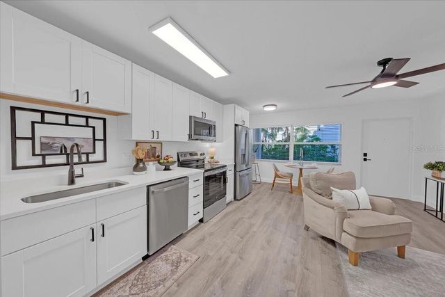 224 6TH AVENUE N 5, St Petersburg, FL 33701