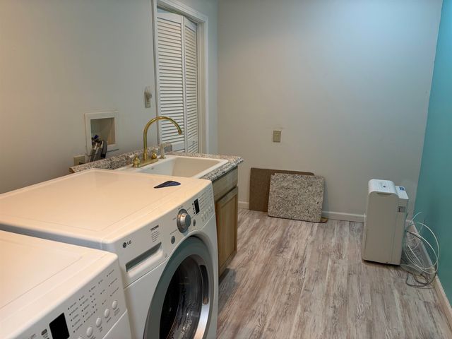 22 Briarcliff Drive, Huntington, WV 25704