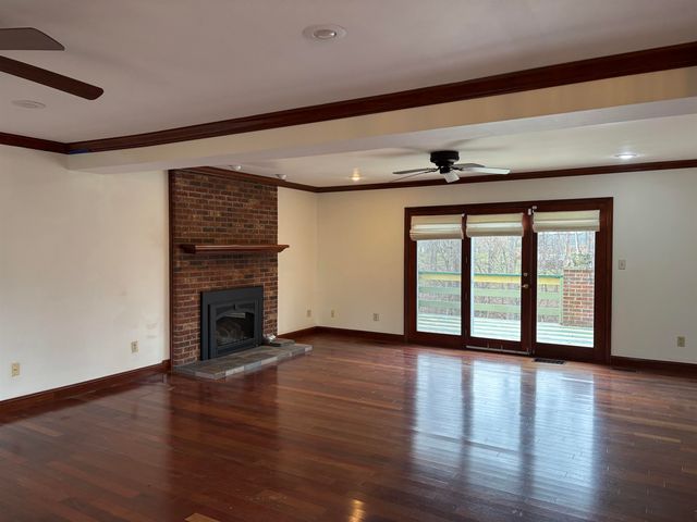 22 Briarcliff Drive, Huntington, WV 25704