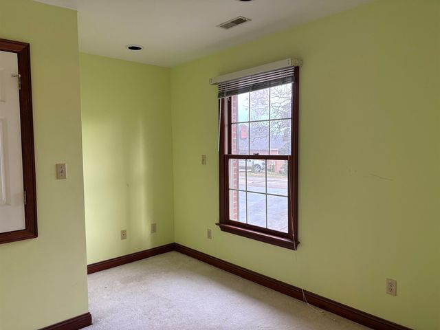 22 Briarcliff Drive, Huntington, WV 25704