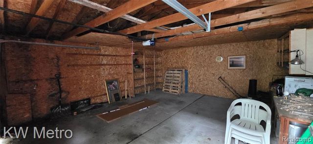 30 W Maxlow Avenue, Hazel Park, MI 48030