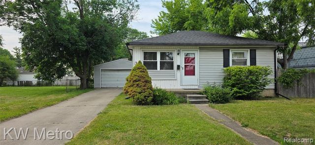30 W Maxlow Avenue, Hazel Park, MI 48030