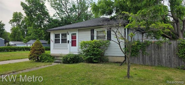 30 W Maxlow Avenue, Hazel Park, MI 48030